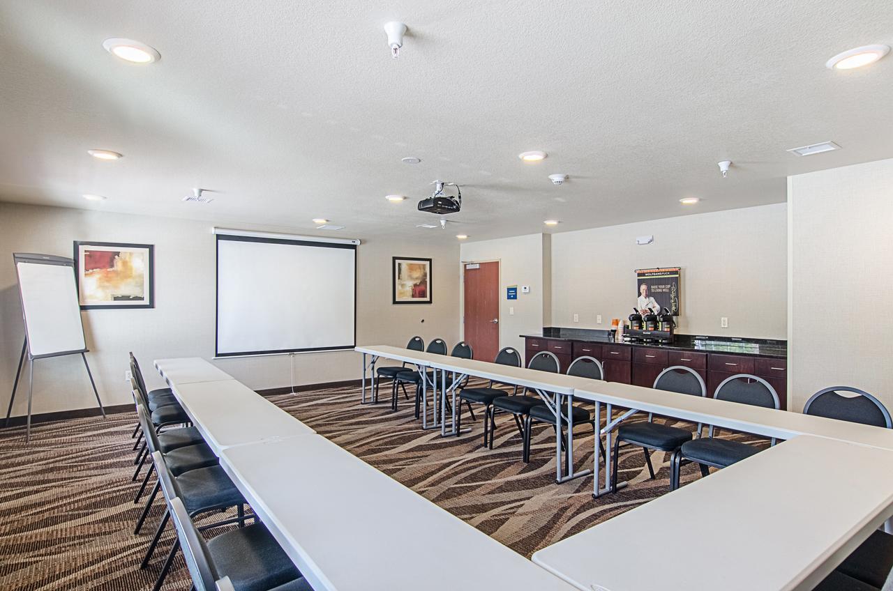 Cobblestone Inn & Suites - เกิร์นซีย์ ภายนอก รูปภาพ