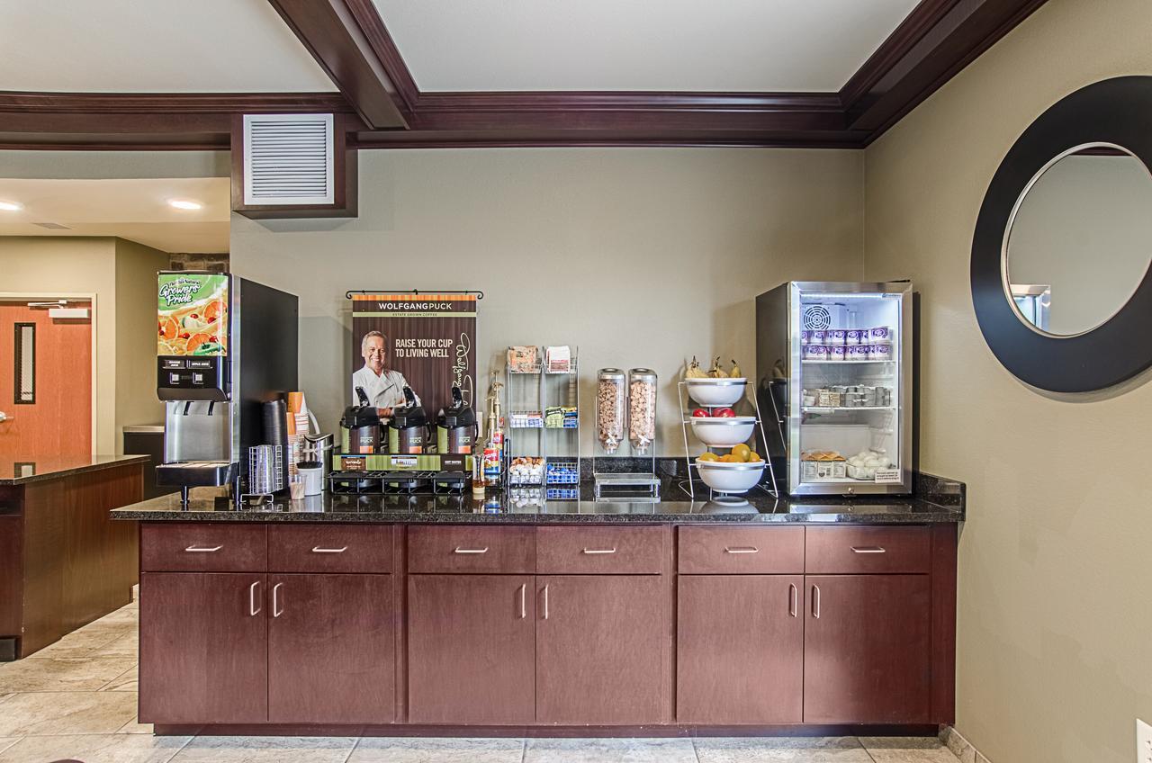 Cobblestone Inn & Suites - เกิร์นซีย์ ภายนอก รูปภาพ