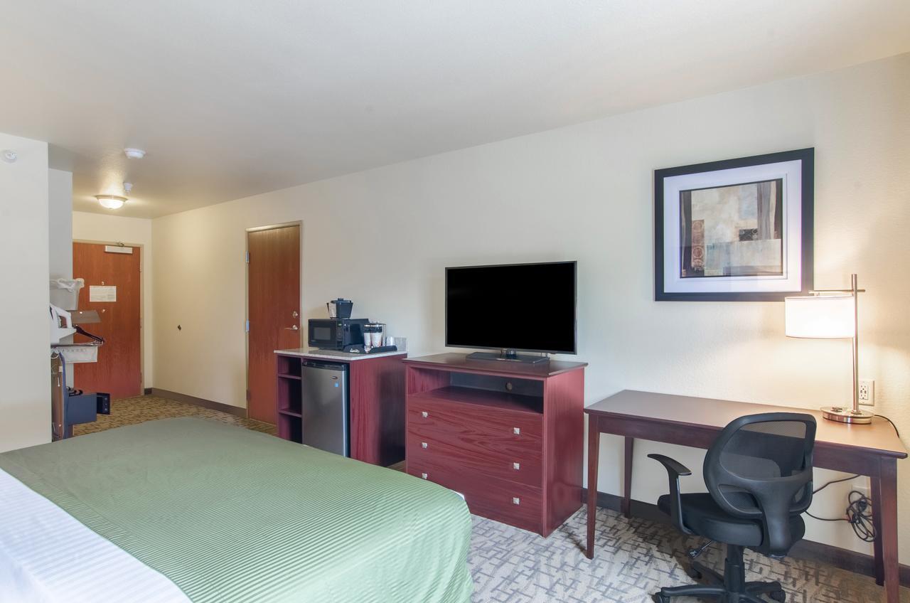 Cobblestone Inn & Suites - เกิร์นซีย์ ภายนอก รูปภาพ