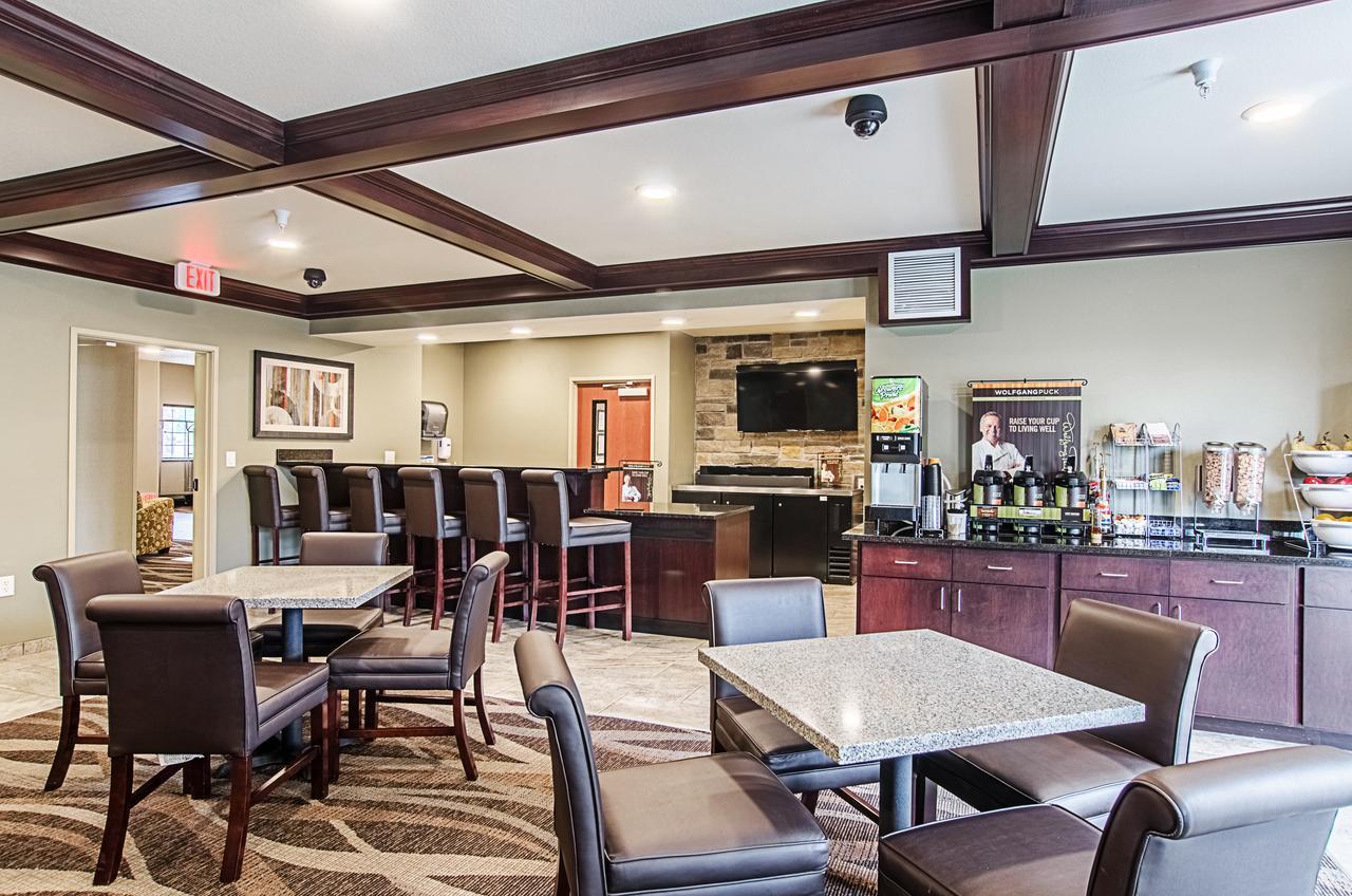 Cobblestone Inn & Suites - เกิร์นซีย์ ภายนอก รูปภาพ