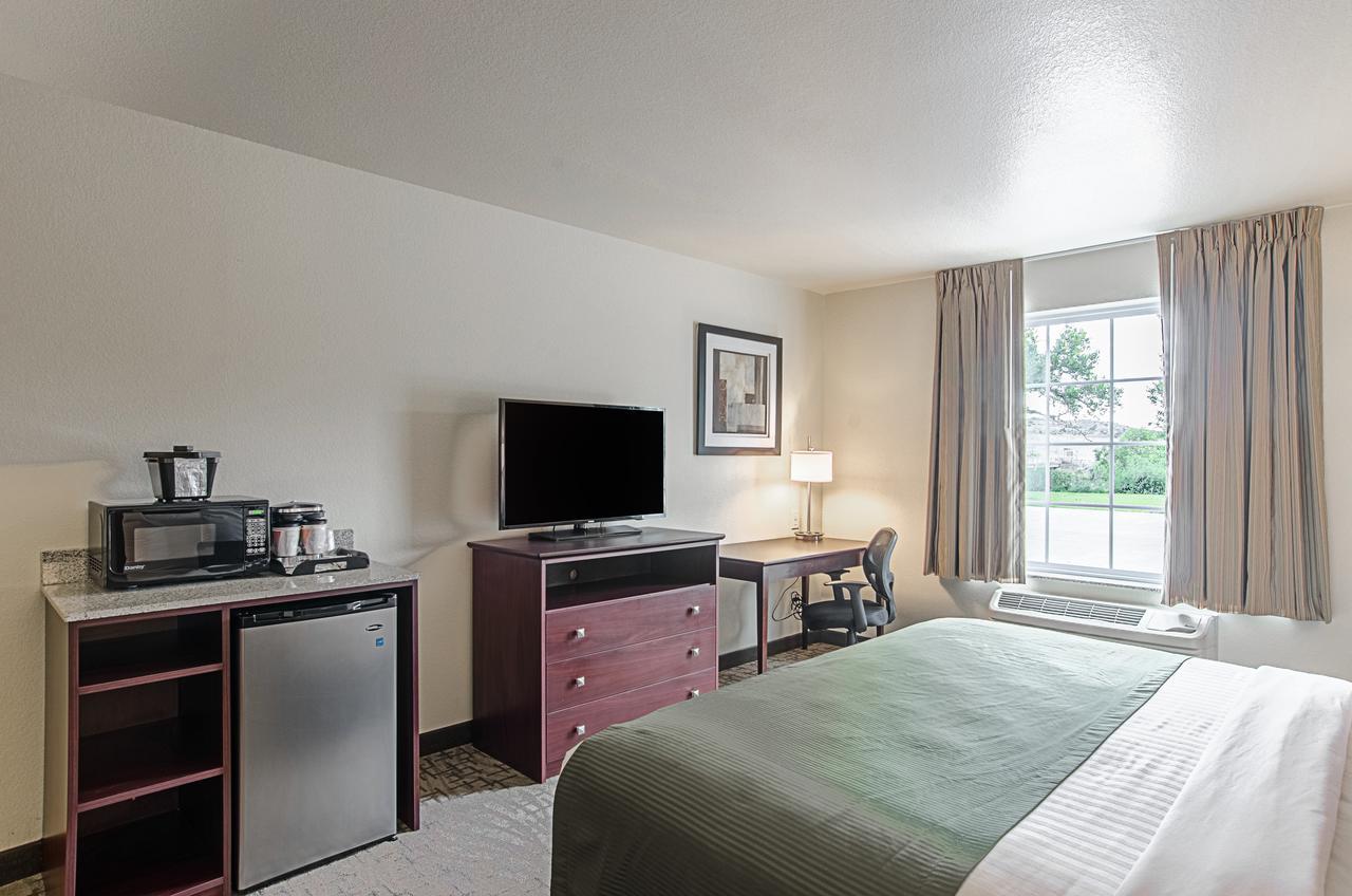 Cobblestone Inn & Suites - เกิร์นซีย์ ภายนอก รูปภาพ